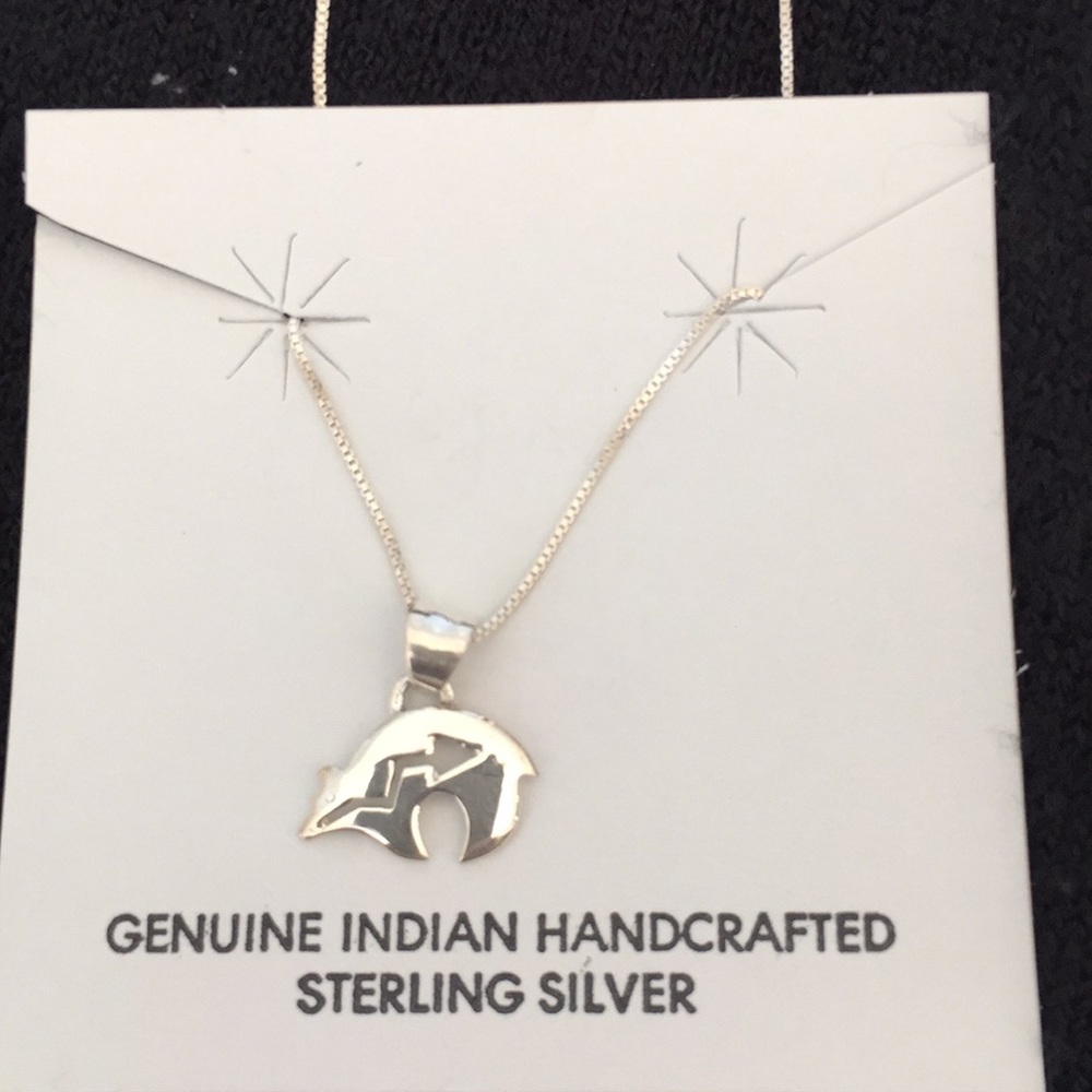 Sterling Silver chain with small pendent